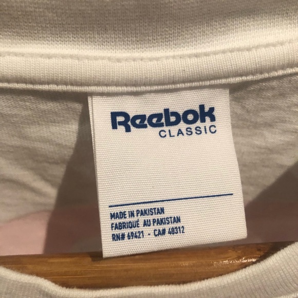 NEVER WORN PACSUN REEBOK VINTAGE STYLE TEE - Picture 2 of 4